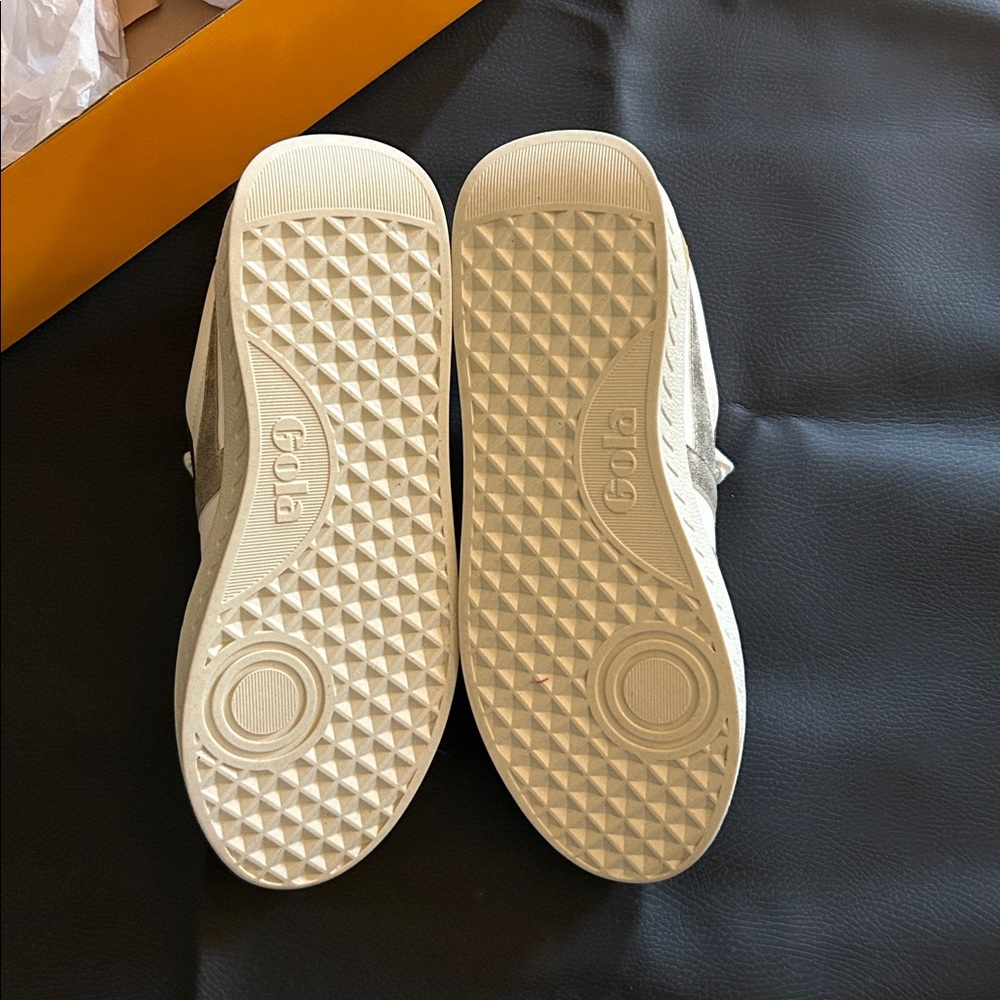 Gola Classics Women's Grandslam Quadrant Sneakers - Picture 8 of 10